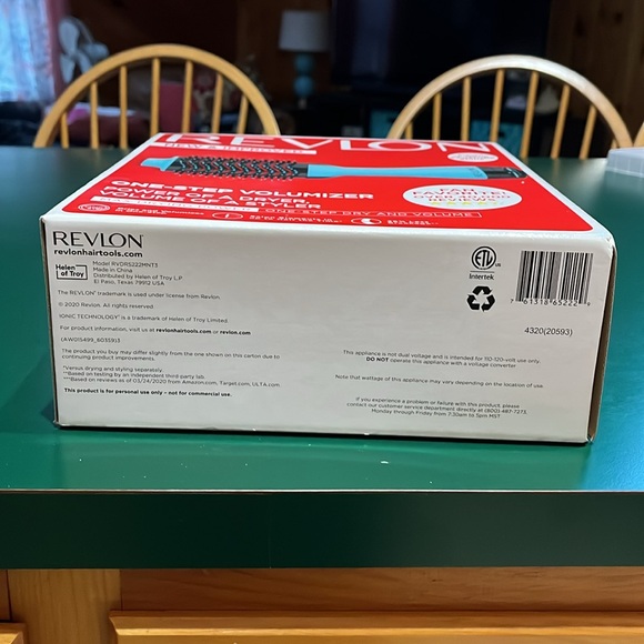 NIB Revlon One-Step Hair Dryer And Volumizer Hot Air Brush - Picture 5 of 5